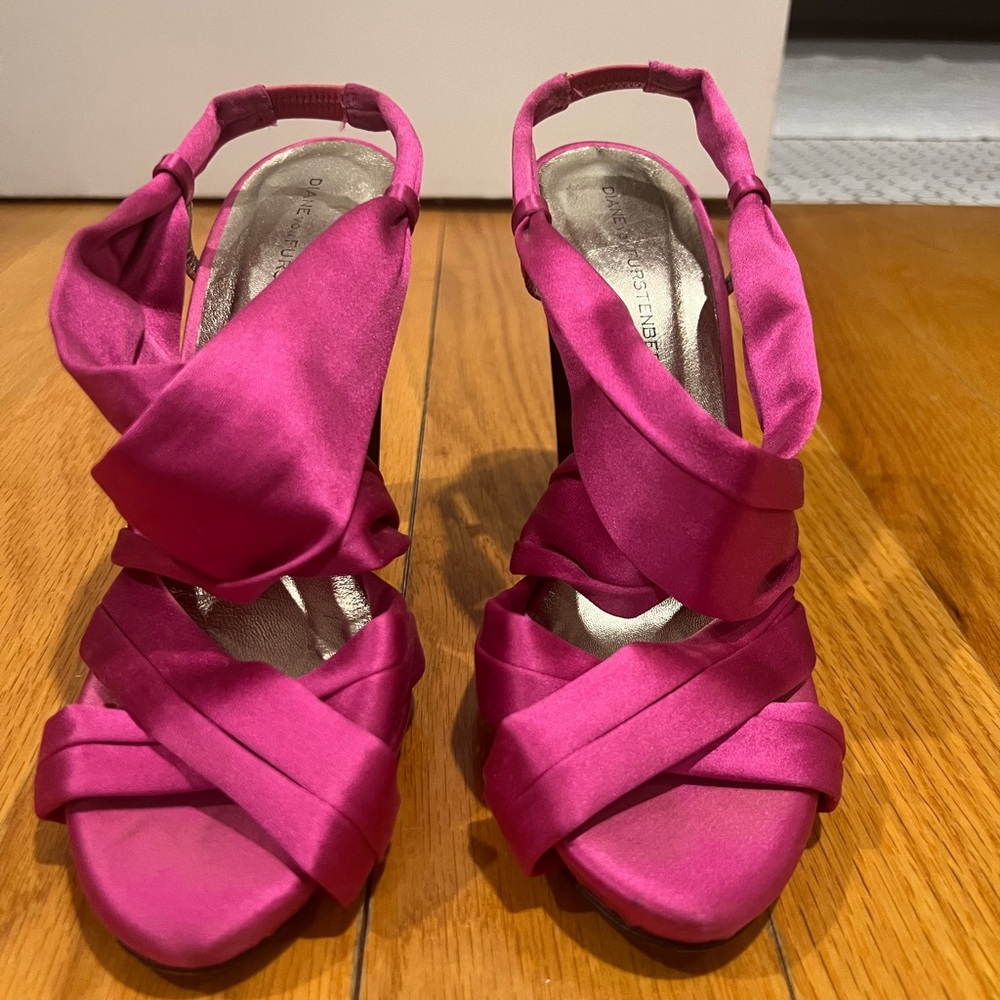 Diane von Furstenberg hot pink satin sandal